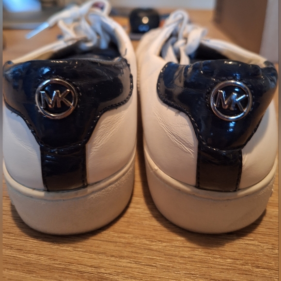 Micheal kors sneakers - Picture 4 of 5